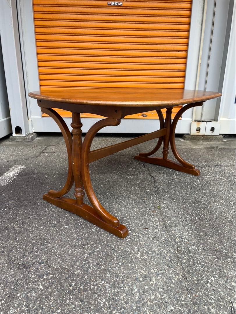 カリモク家具　ブラウン 木製 楕円形 ダイニングテーブル