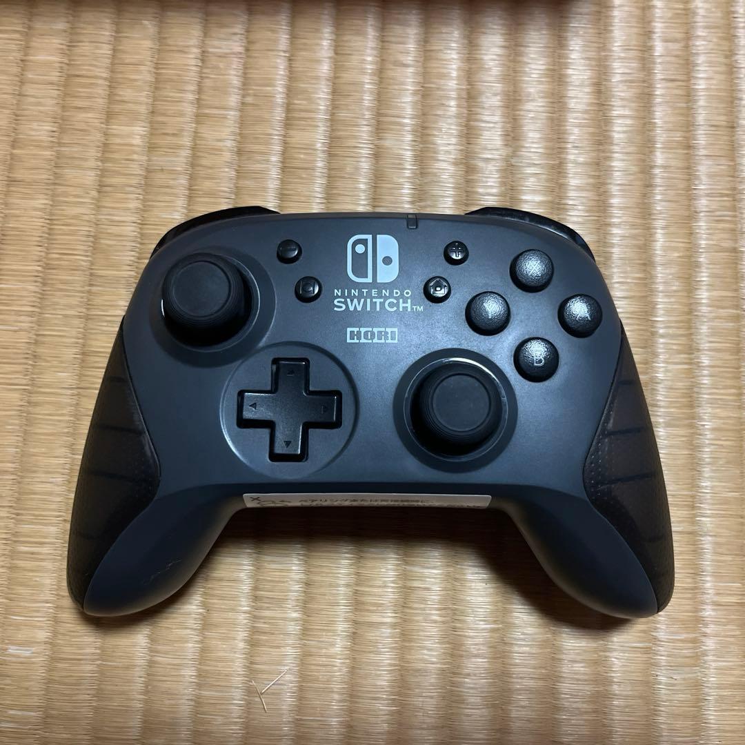 ニンテンドースイッチ(旧型)、ゲームソフト４種、コントローラー、ケースまとめ売り