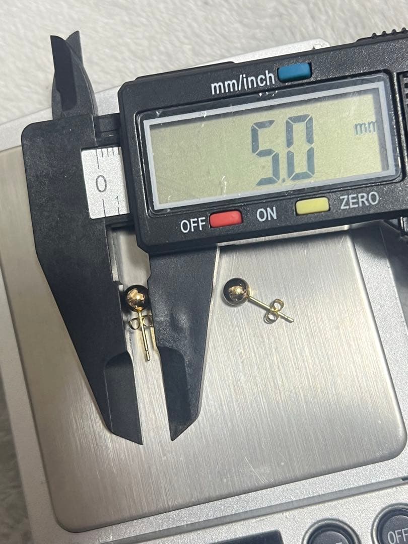 ジーナK18金ボールピアス5mm