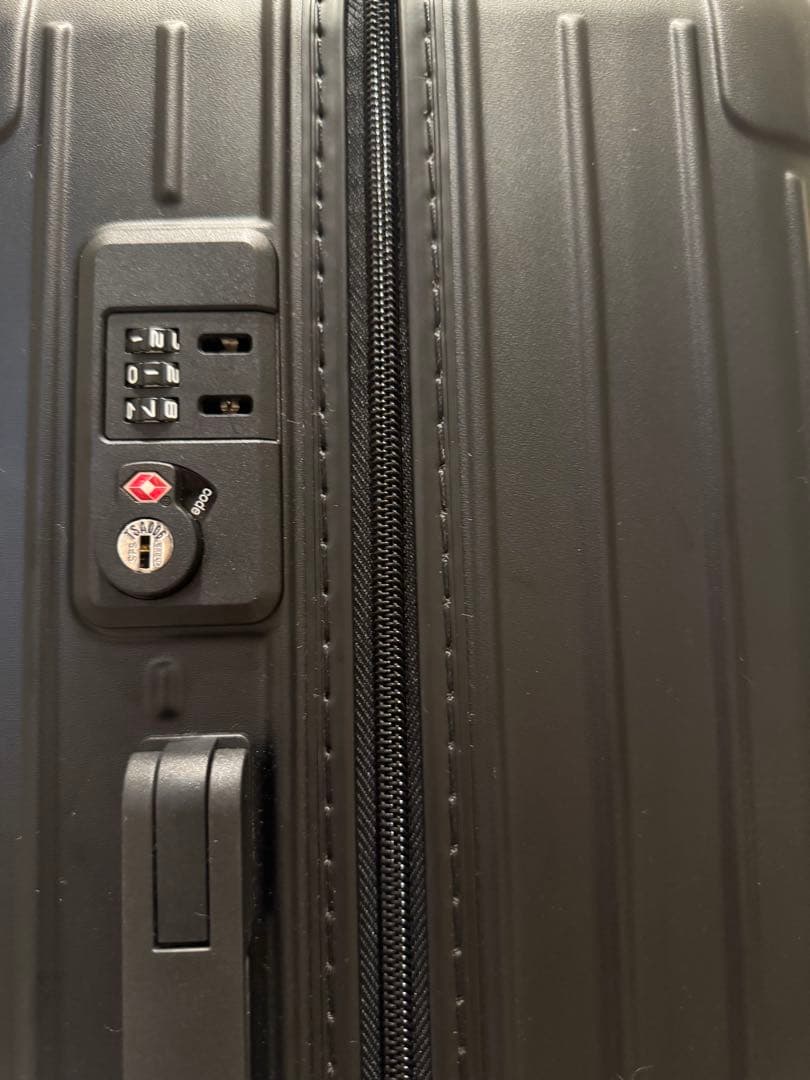 88　袋付き RIMOWA スーツケース エッセンシャル チェックイン M