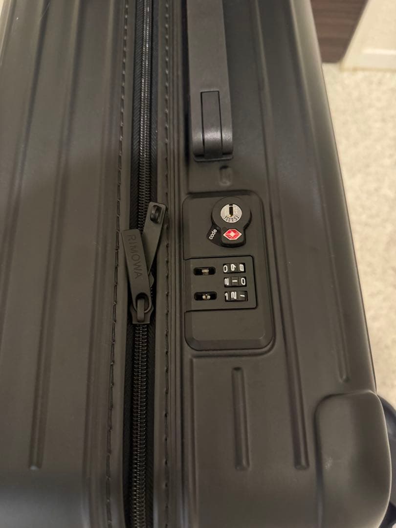 88　袋付き RIMOWA スーツケース エッセンシャル チェックイン M