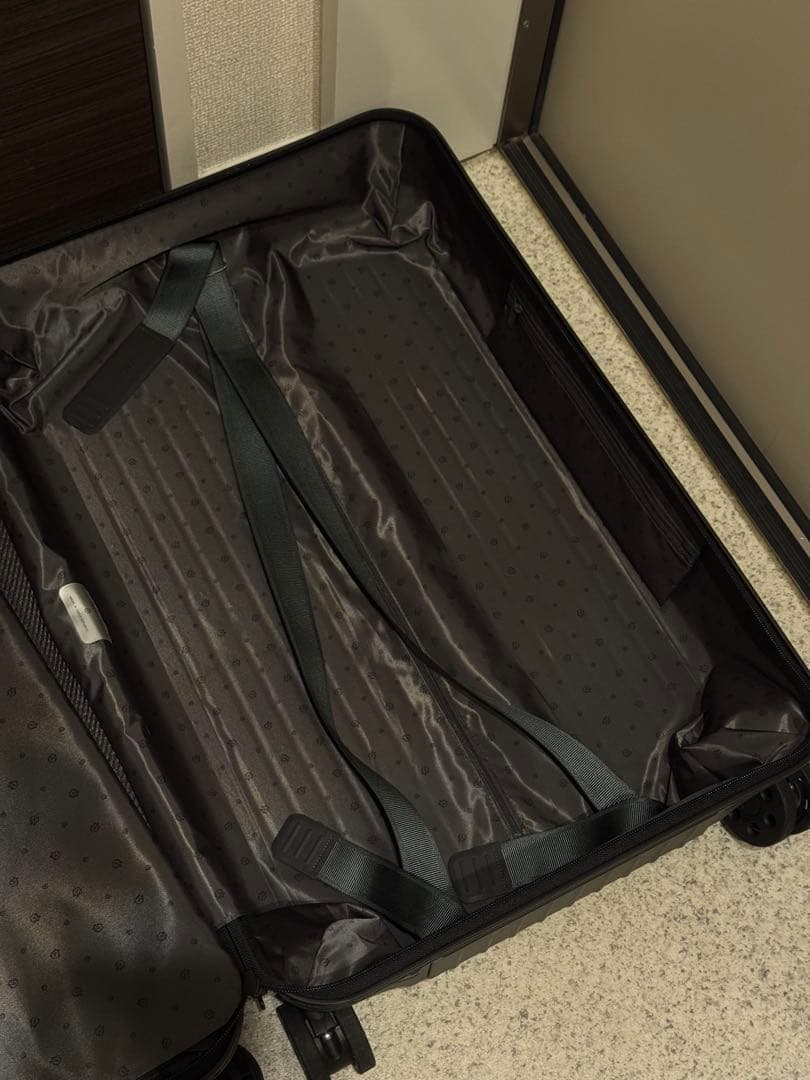 88　袋付き RIMOWA スーツケース エッセンシャル チェックイン M