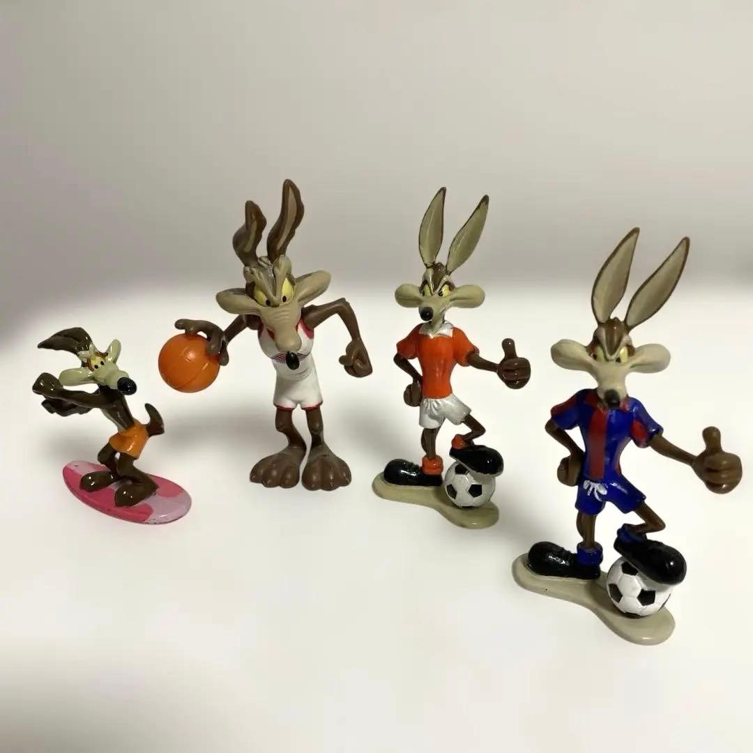 ワイリー コヨーテ フィギュア 8体セット