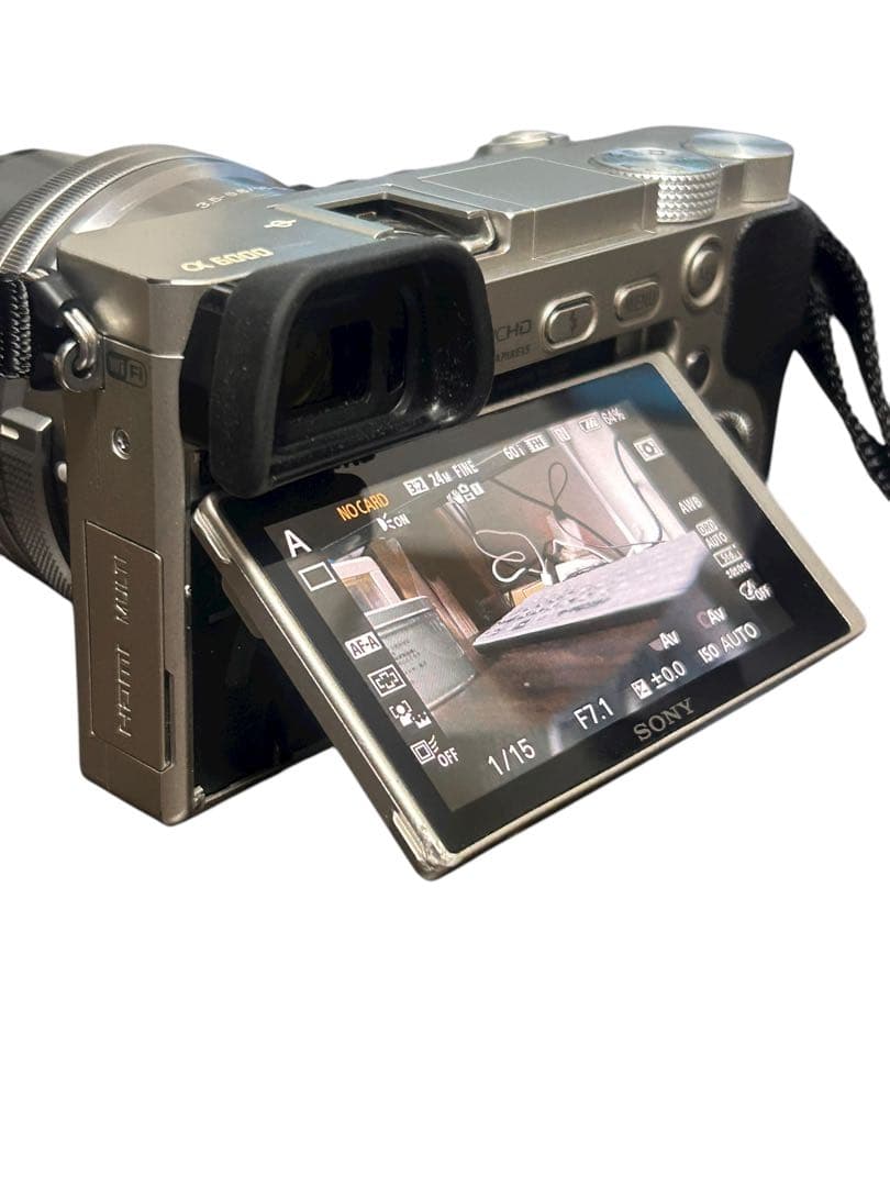 【極美品】SONY α6000 ダブルズームレンズキット ILCE-6000Y