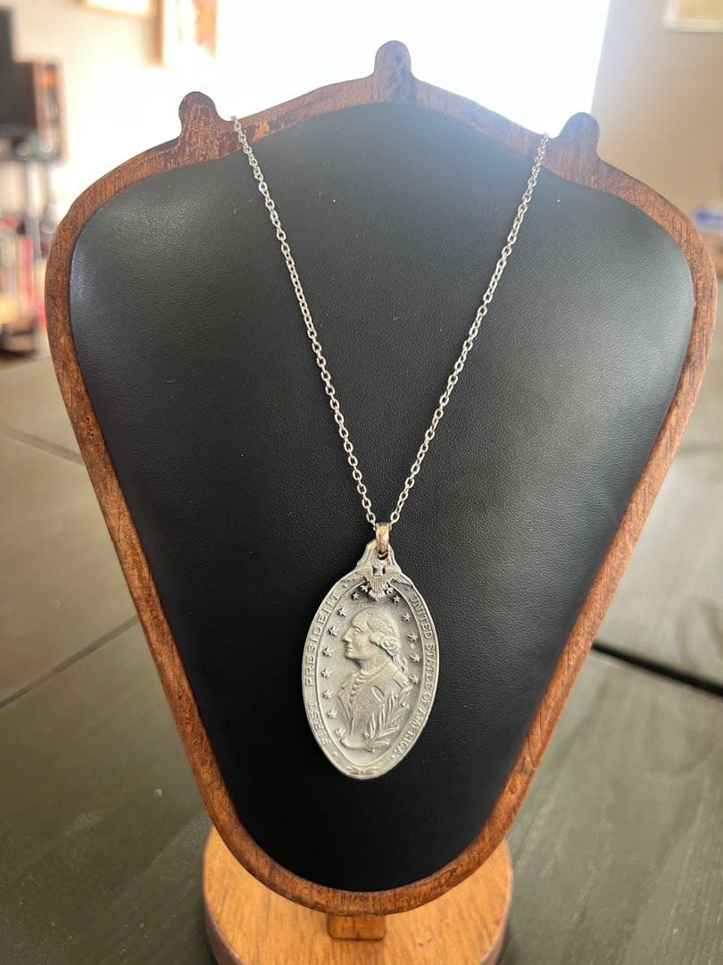 ジョージ・ワシントン モチーフ ネックレスとリングセット