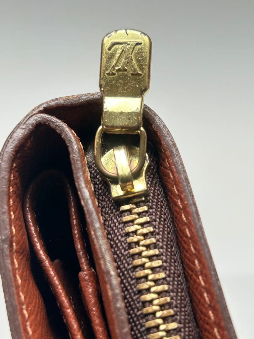 ✨【ルイヴィトン】　廃盤⭐️二つ折り財布 モノグラム　コンパクトジップ