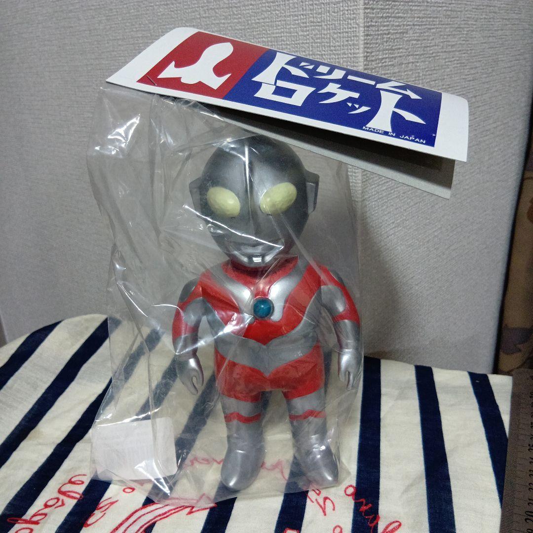 d*7様 空想世界のお友だちシリーズ ウルトラマン 墓場の画廊 ドリームロケット