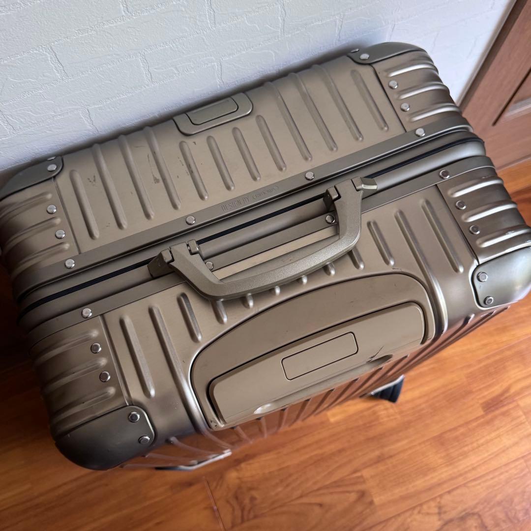 RIMOWA リモワ トパーズ チタニウム TOPAS TITANIUM 67L