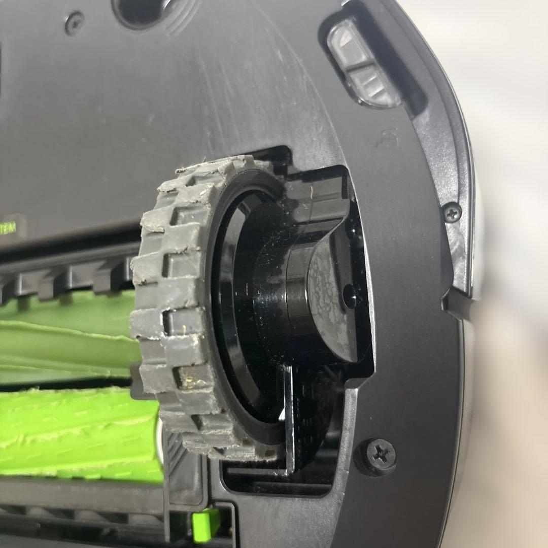 ルンバi3+ 本体　メンテナンスセット付き