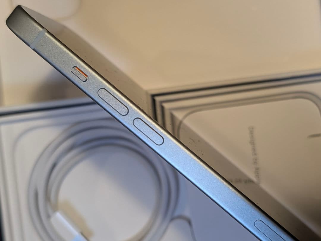 美品☆Apple iPhone 15 ブルー 128GB SIMフリー