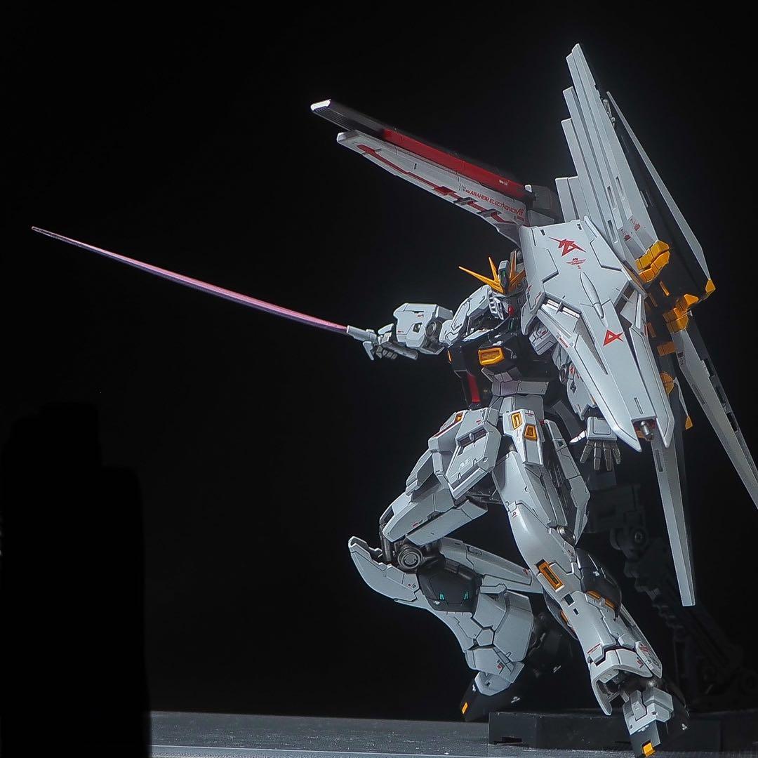 RG νガンダム　ff ガンプラ　全塗装　完成品