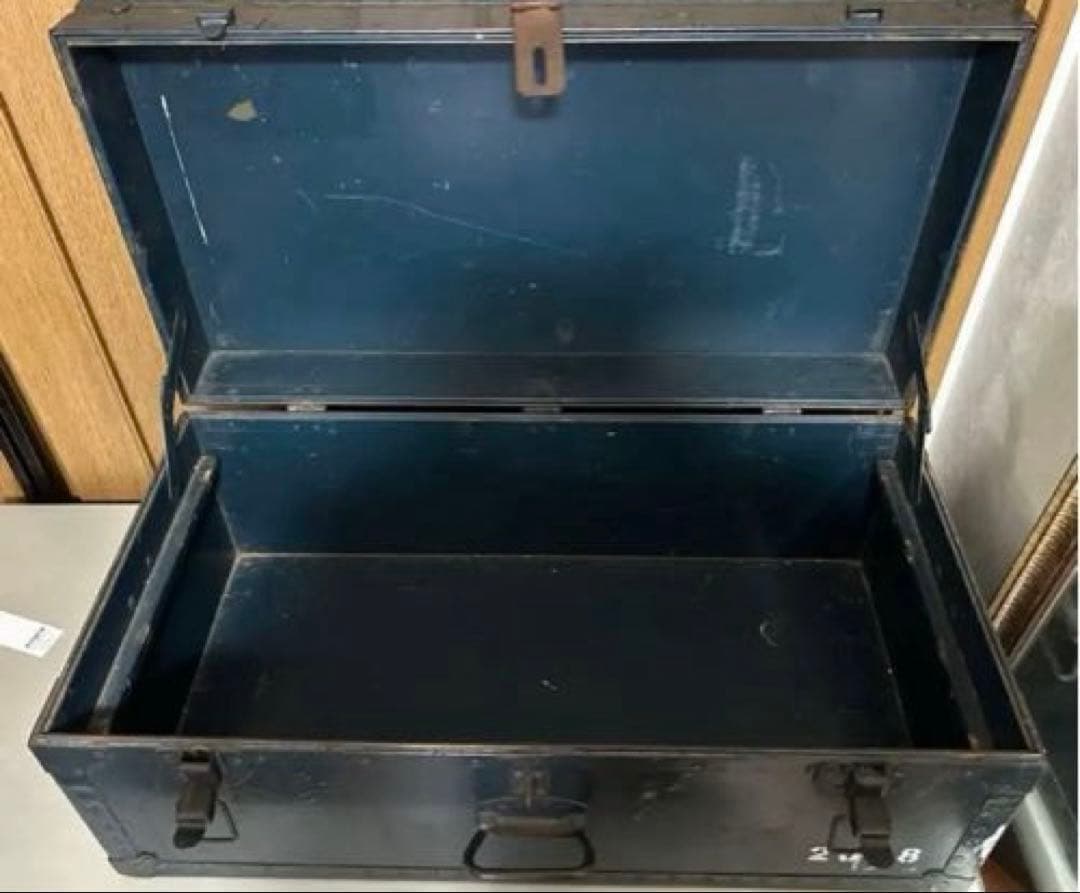 ヴィンテージ家具　アンティーク雑貨　おしゃれ　カフェ　トランク　インテリア　北欧