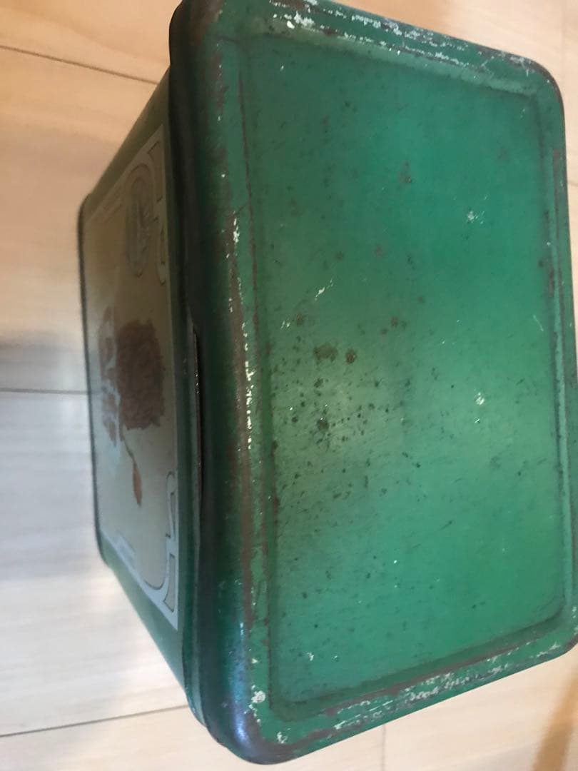 ブリキ缶　コーヒーの缶　大（12x18x17）ベルギー