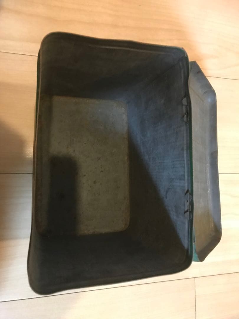 ブリキ缶　コーヒーの缶　大（12x18x17）ベルギー