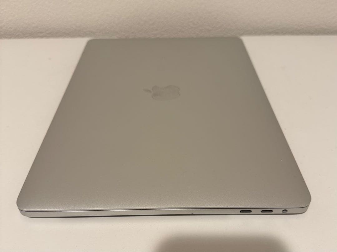 Macbook Pro 2017 13インチ 今年最新mac os