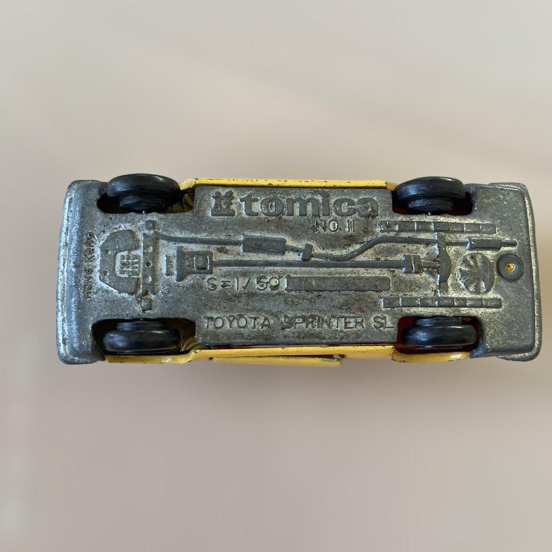 香港トミカ　トヨタ　スプリンター1200 SL　イエロー　香港製