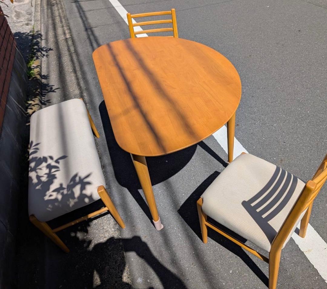 ＊東京都付近限定品＊変形型ダイニングテーブル4点セット　4人掛け