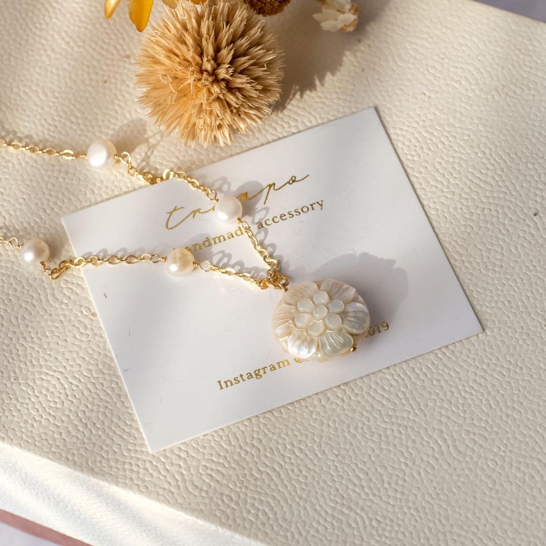 Ｇちゃん ♦︎14kgf淡水パールフラワーカービングネックレス