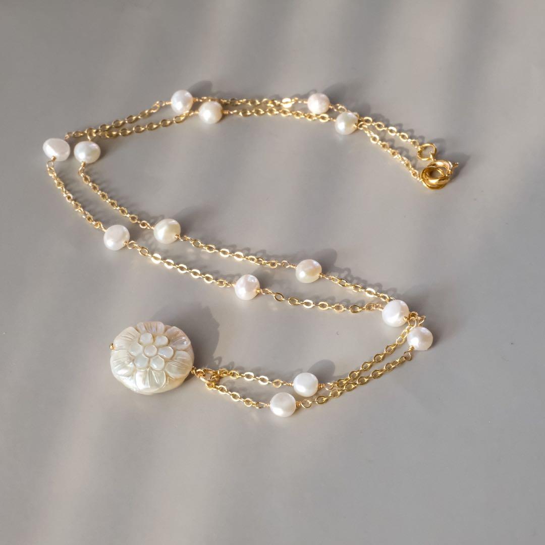 Ｇちゃん ♦︎14kgf淡水パールフラワーカービングネックレス
