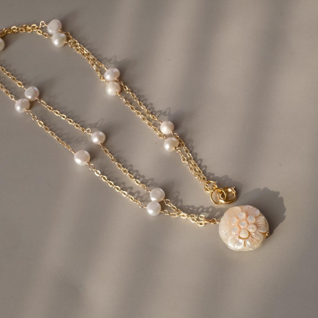 Ｇちゃん ♦︎14kgf淡水パールフラワーカービングネックレス