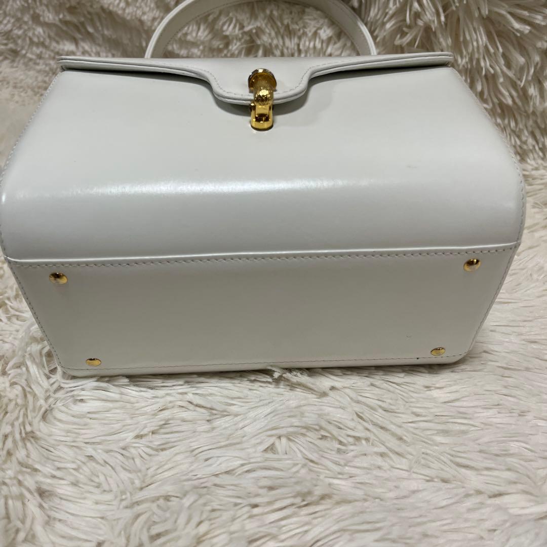 美品✨WAKO ワコウ　ハンドバッグ　ホワイト×ゴールド　自立