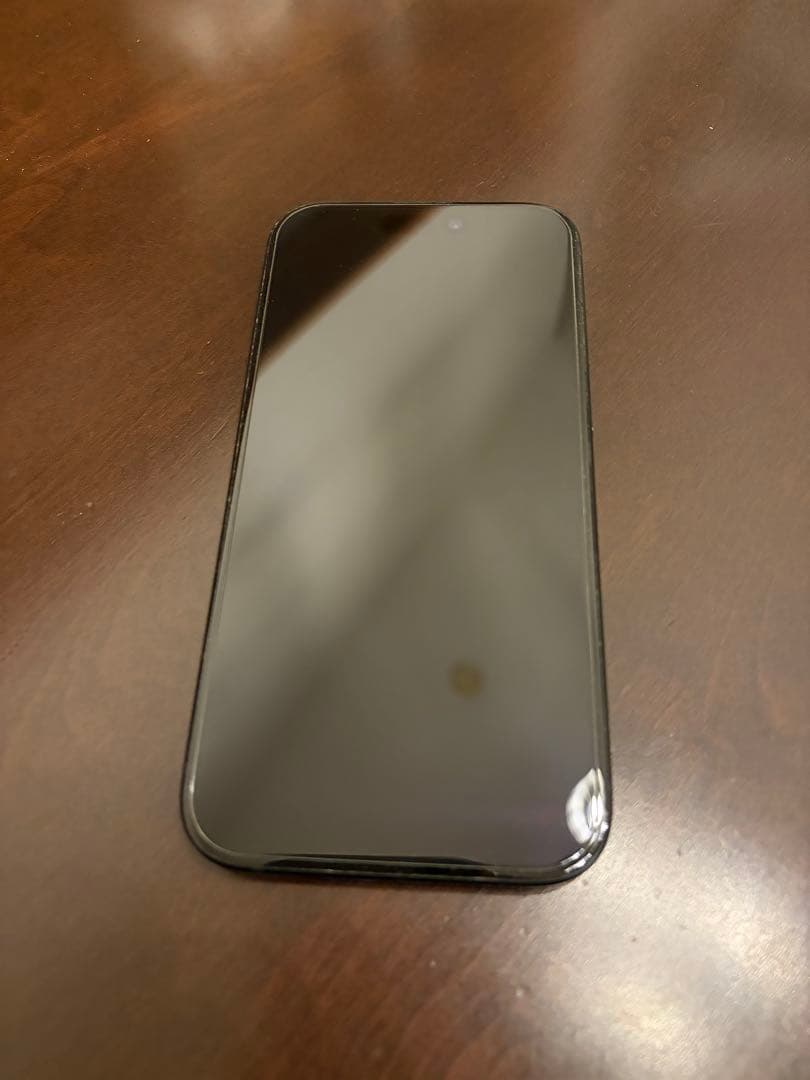 Apple iPhone 15 ブラック 本体　両面ガラスフィルム付き