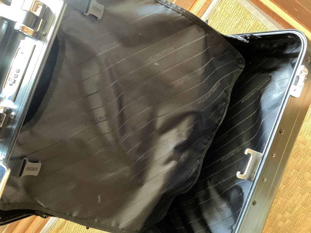 ZERO HALLIBURTON ゼロ ハリバートン 2輪スーツケース