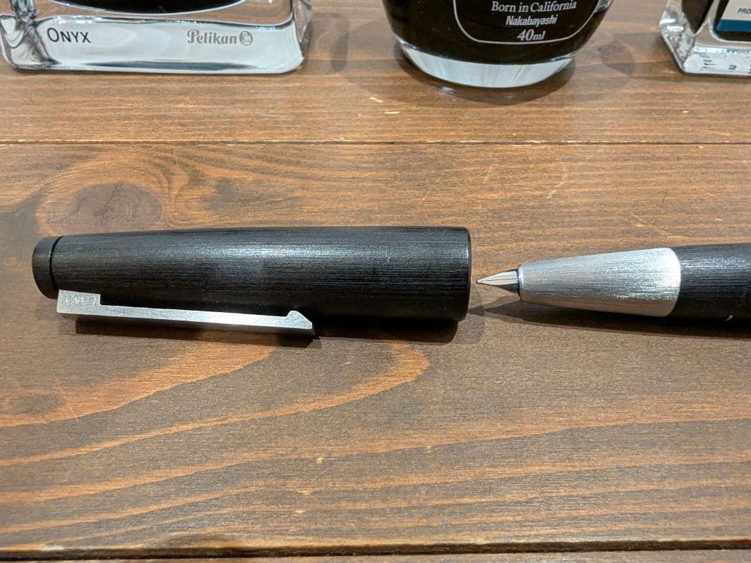 週末値下げ！LAMY2000 万年筆 EF(極細字）おまけインクボトル３つ付き