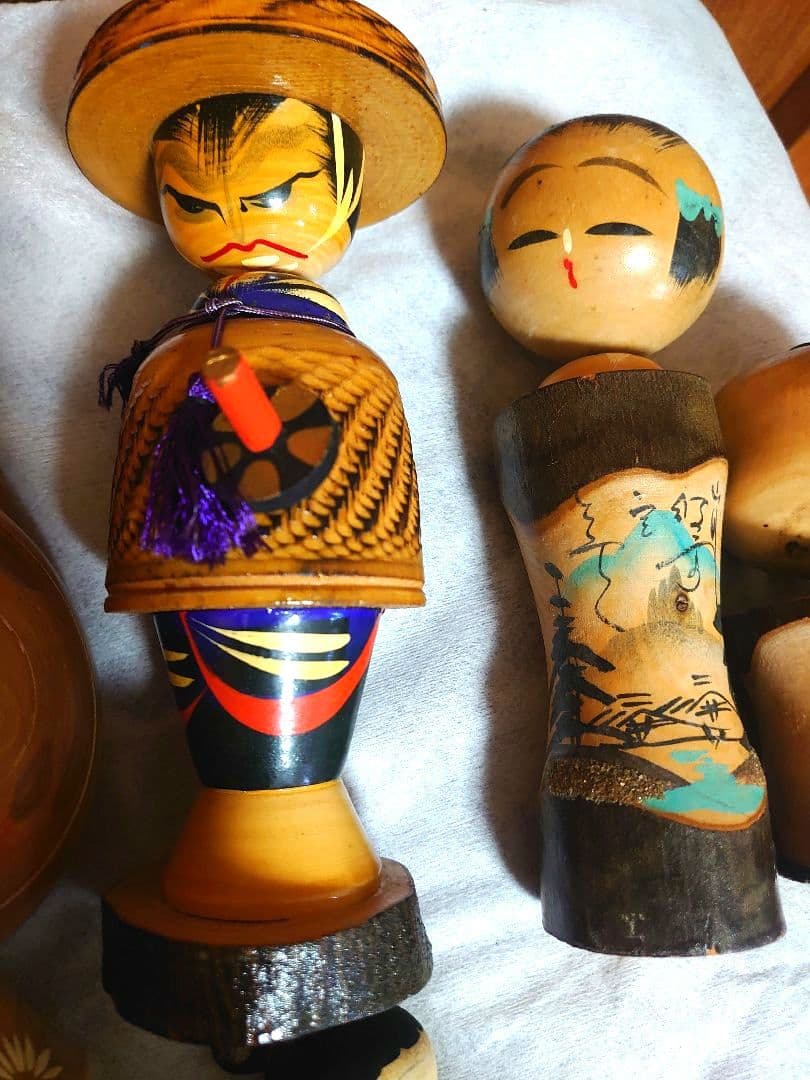 こけし達と白い人 陶器 置物 昭和レトロ