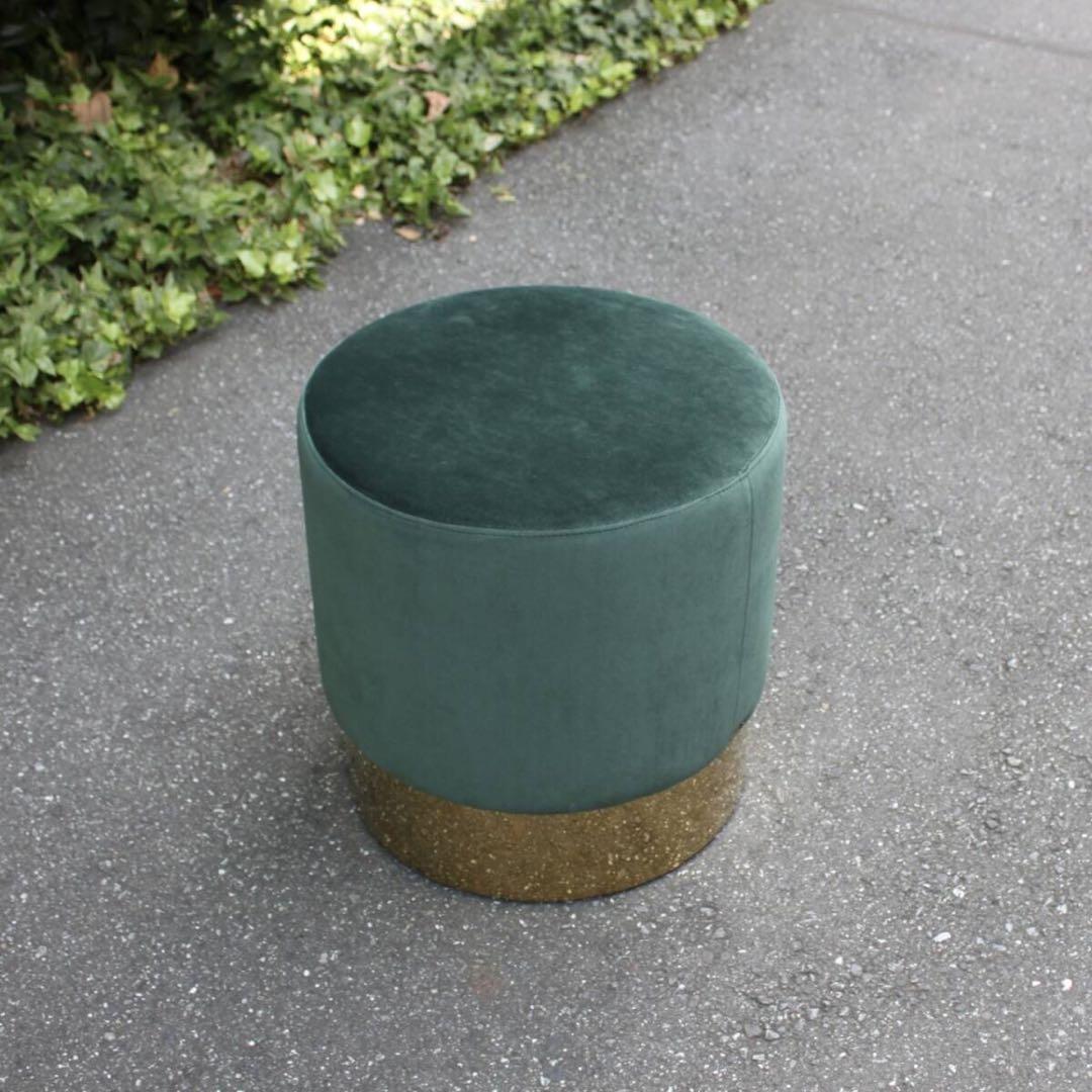 ELLA エラ ベロアスツール オットマン SHARK ATTACK オランダ