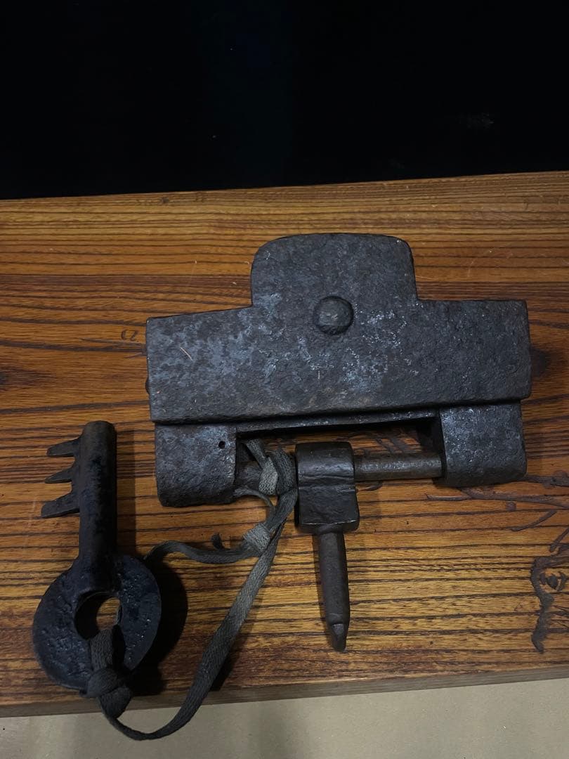 eyeknow74骨董鍵付き「因幡錠（いなばじょう）」（長さ１６.5ｃｍ