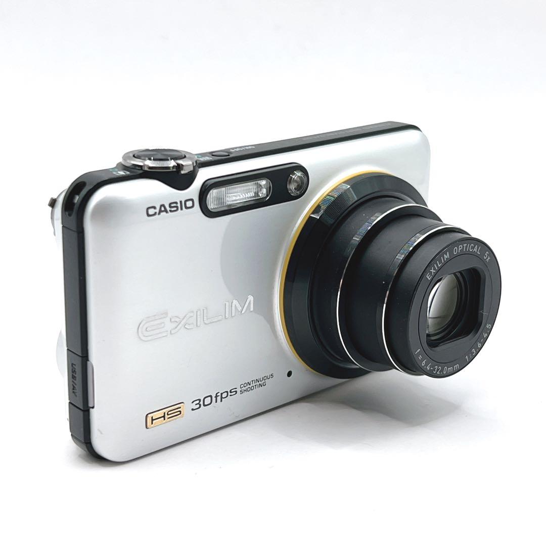 【極美品】 CASIO EX-FC100 コンパクトデジタルカメラ　シルバー