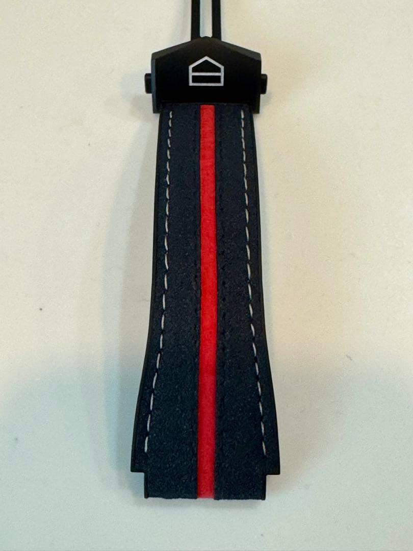 タグホイヤー　コネクテッド用　レッドブル限定ベルト