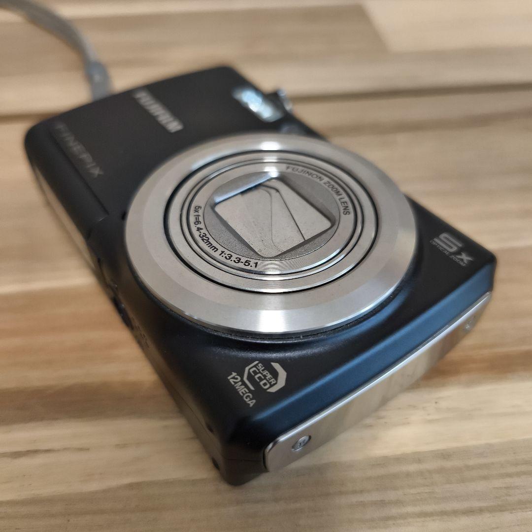 良品　FUJIFILM FINEPIX F100 fd コンパクトデジタルカメラ