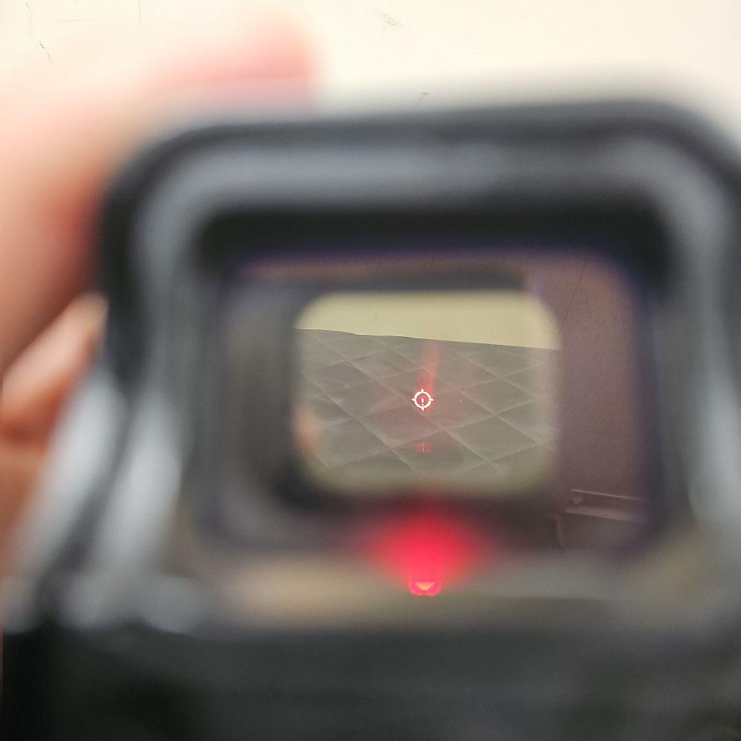 と*む様 EOTech ホロサイト 赤色照準器付き　レプリカ