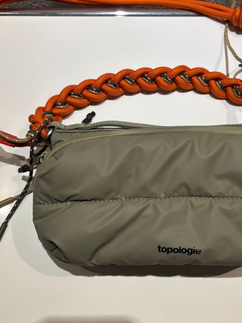 Topologie トポロジー　ボトルサコッシュ ショルダーストラップ　カーキ