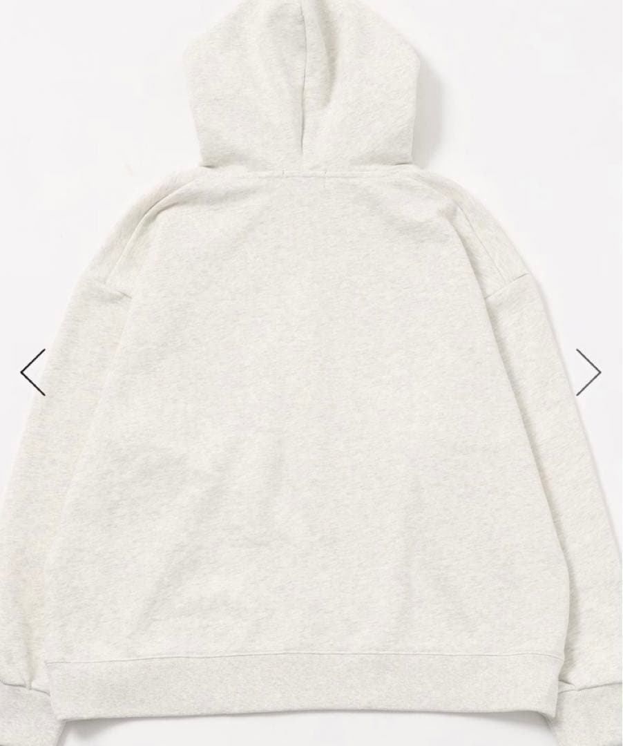 【STRANGER THINGS】コラボ 缶バッジ付きパーカー Mサイズ