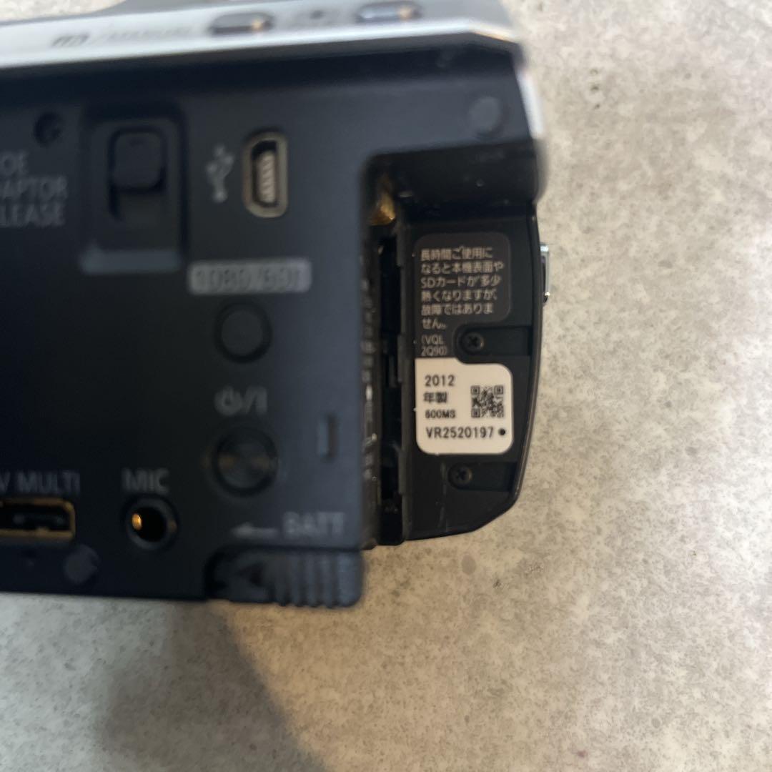 【美品】 Panasonic パナソニック HC-V600M ビデオカメラ