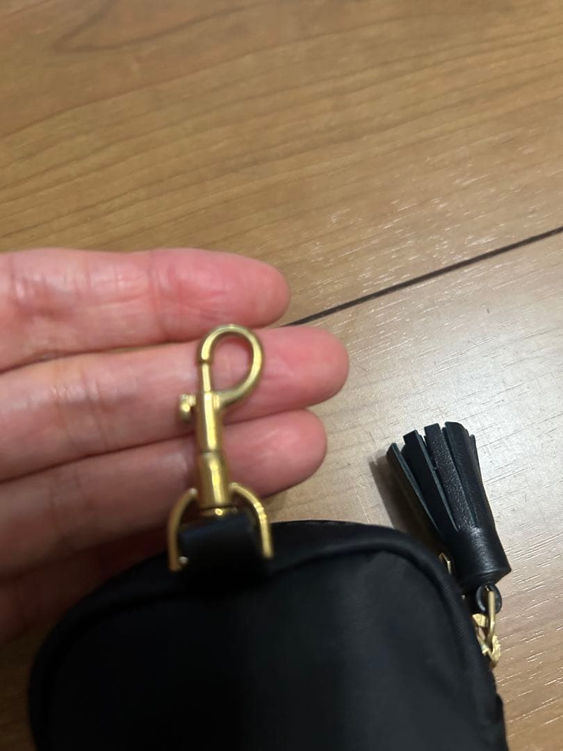 ANYA HINDMARCH＞アイズ イヤホンケース