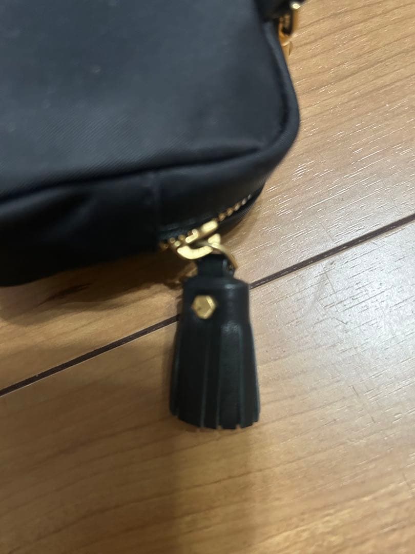 ANYA HINDMARCH＞アイズ イヤホンケース