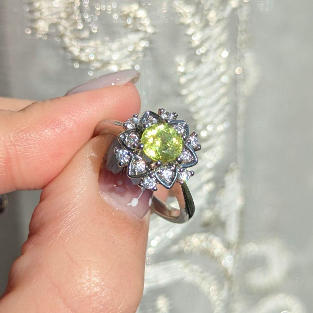 天然石スフェーン指輪リングスノーフレークフラワーデザイン シルバー10.5号