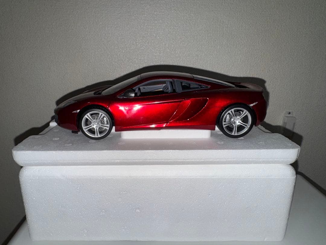 MINICHAMPS McLaren MP4-12C 1/18 限定750個