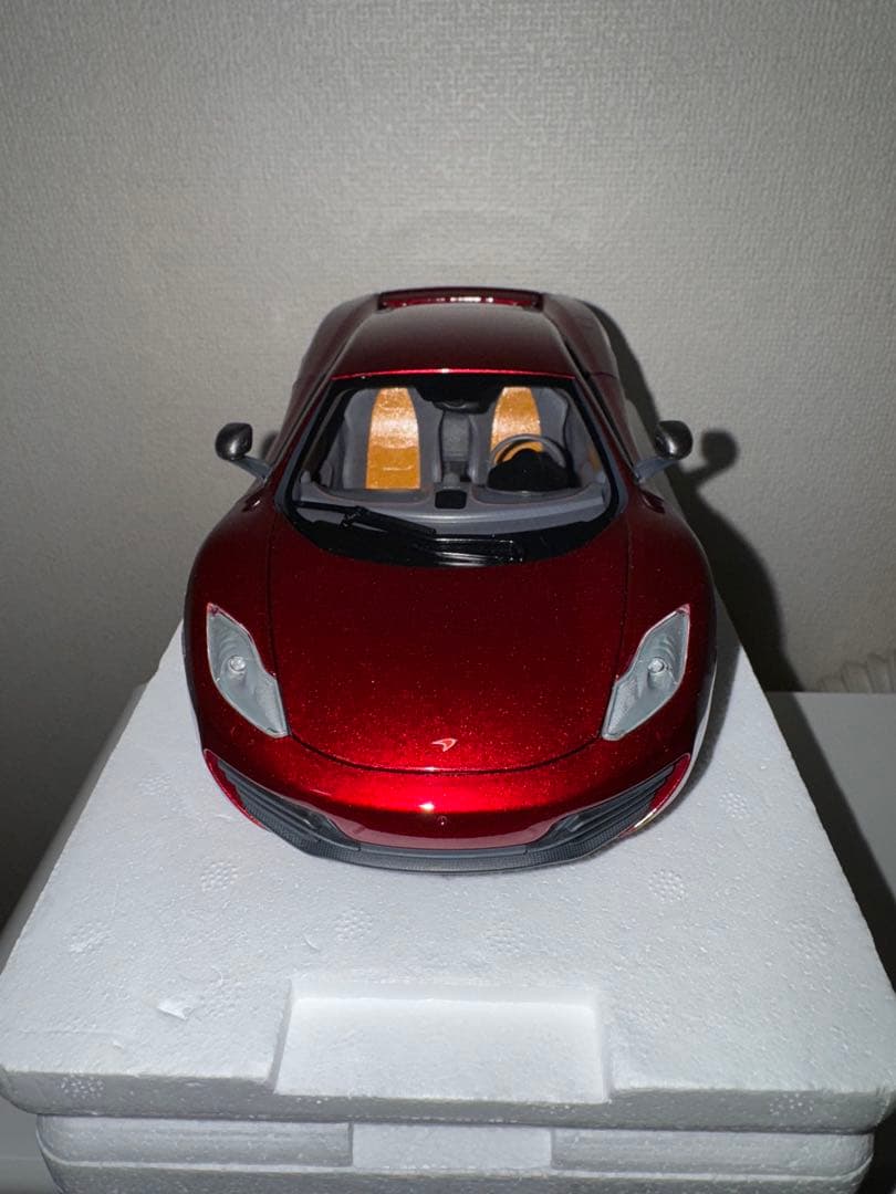 MINICHAMPS McLaren MP4-12C 1/18 限定750個