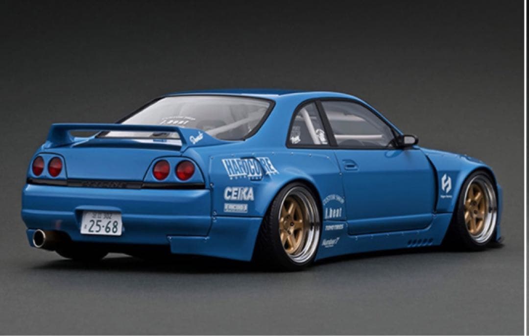イグニッションモデル1/18スカイラインGT-R！R33パンデム！ロケットバニー