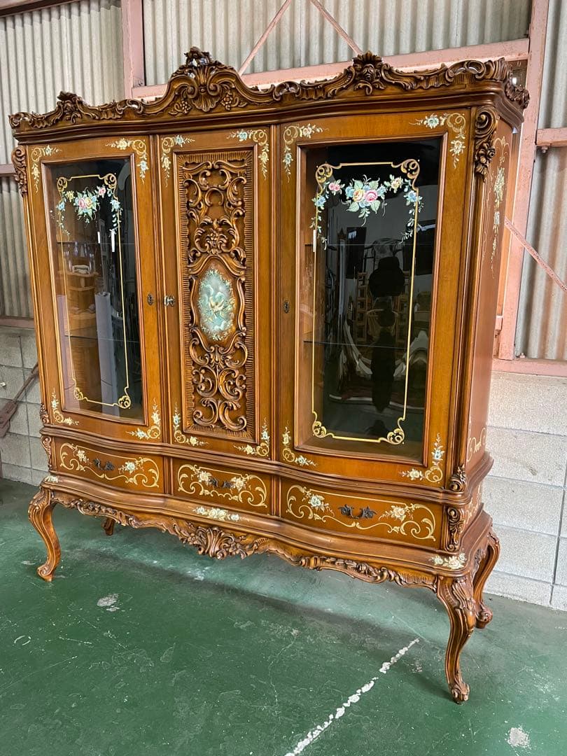 らんイタリア製　大型アンティークキャビネット