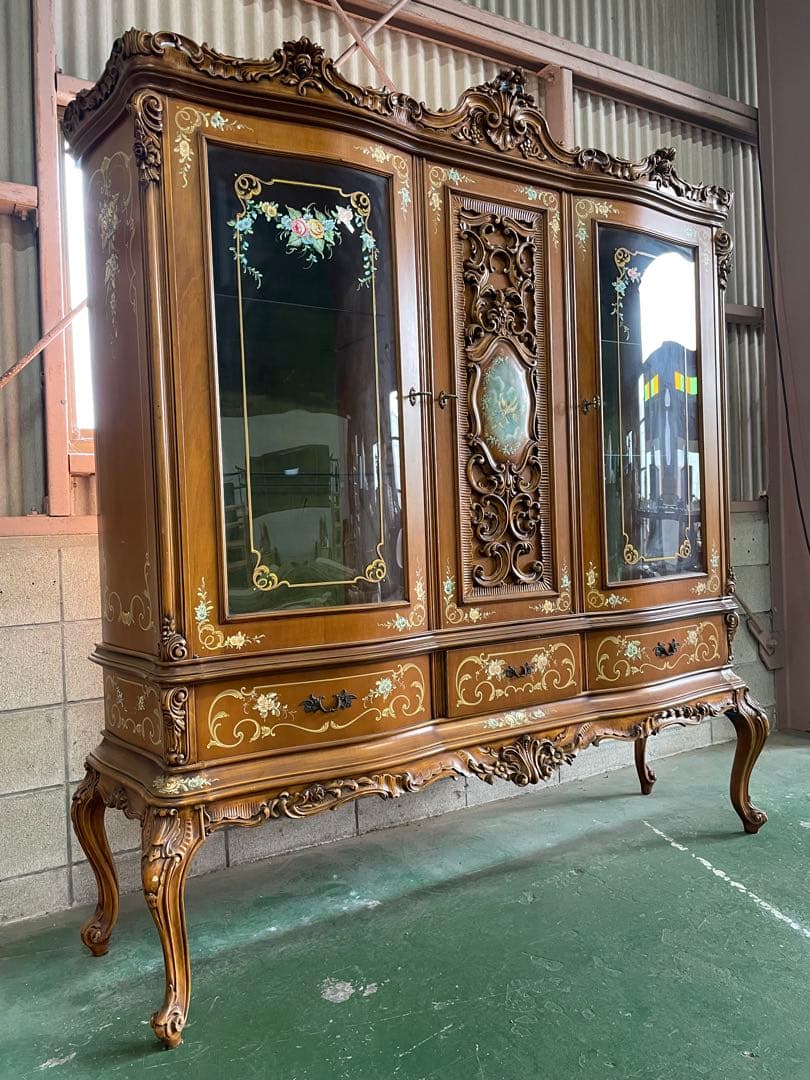 らんイタリア製　大型アンティークキャビネット