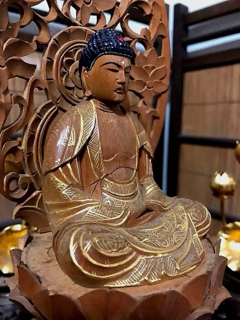 仏教美術 時代 木製 金彩 釈迦如来像 仏像