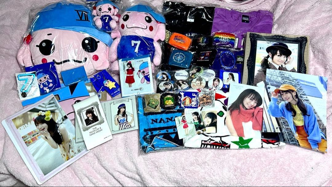 水樹奈々 缶バッジ Tシャツ クリアファイル クッション ぬいぐるみ タオル 他