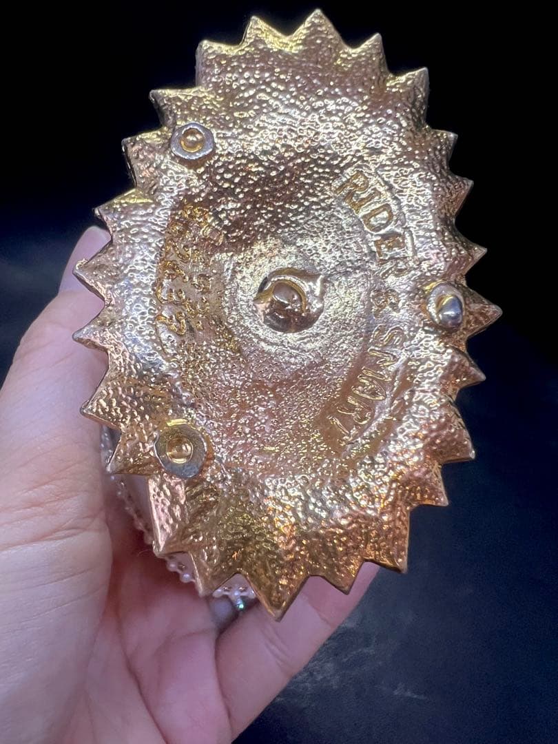 花模様の陶器製卵型ボックス