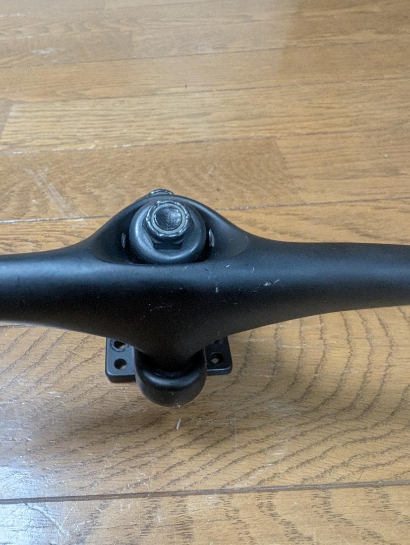 Gullwing Sidewinder II トラック ブラック 9インチ 2個